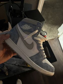 Jordan 1 Retro High Hyper Royal Smoke Grey