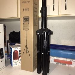 Speaker Stand - Universal 