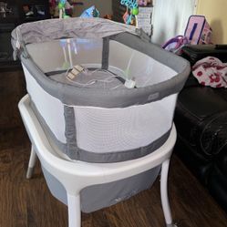 Gray And White Model Graco 