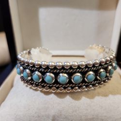 Fine Sterling Silver Torquoi Bracelet 