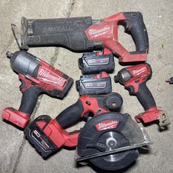 Milwaukee Tool Sett Deal 