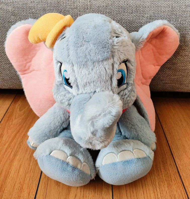 Disney Parks Dumbo Plush. Fontana Pickup.