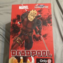 Deadpool Comic Book Statue