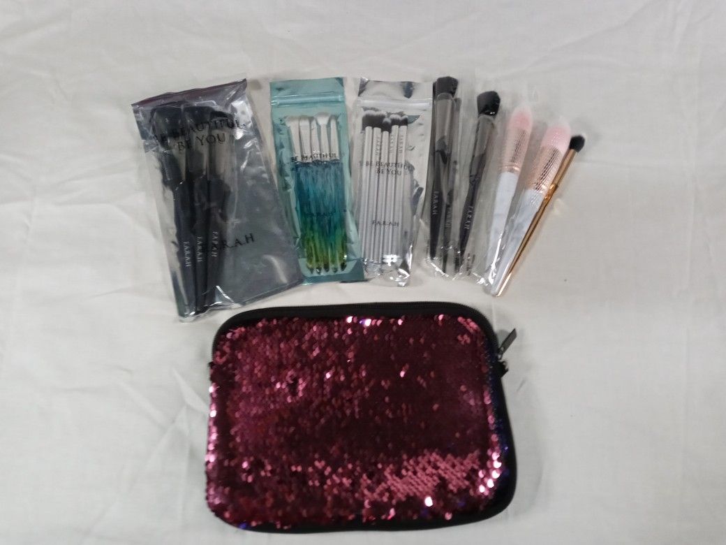 New/ Lot F.A.R.A.H Women Beauty Makeup Brushes with Free Cosmetic bag *Bundle*