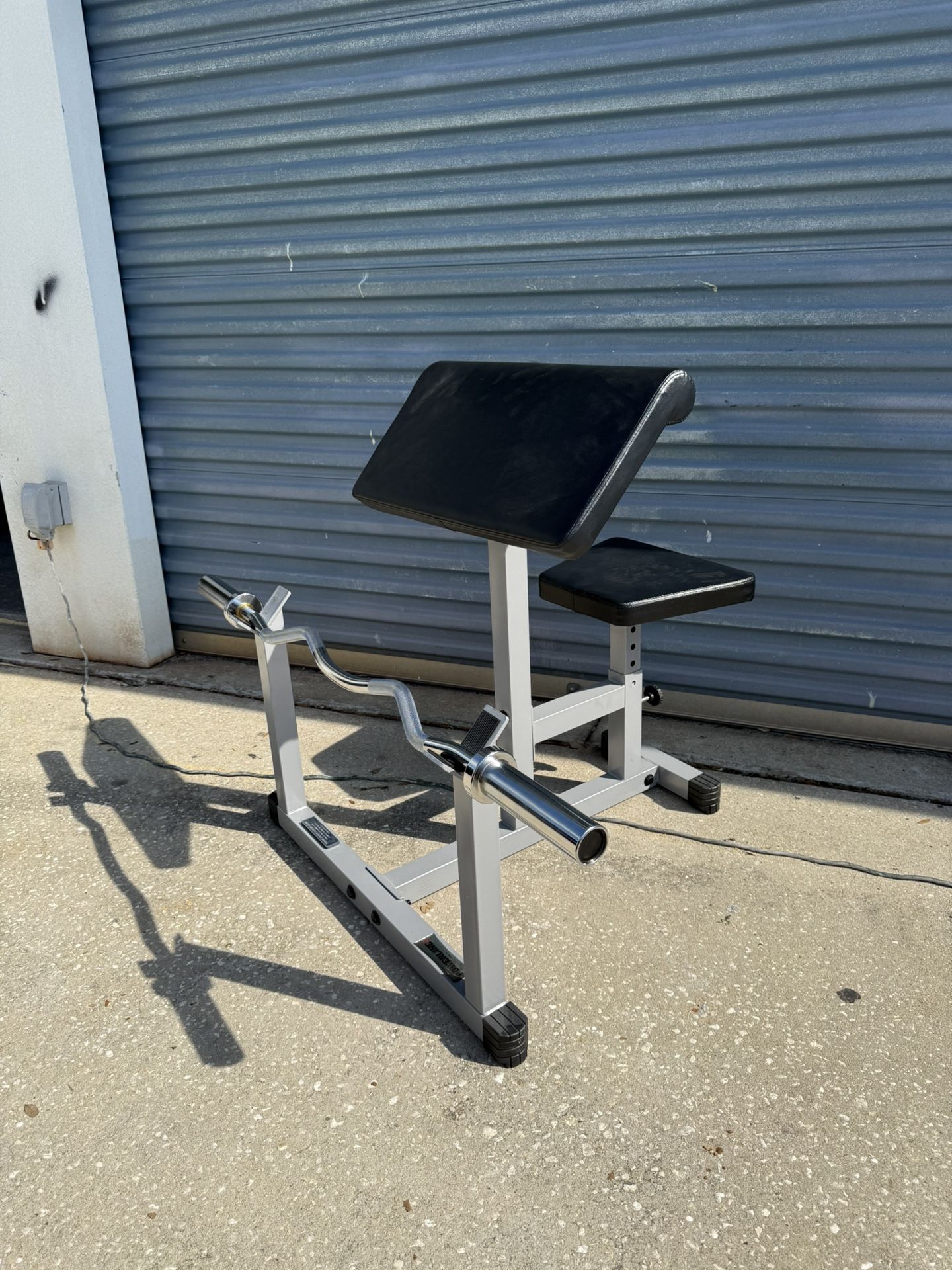 Body Solid Preacher Curl W Bar 