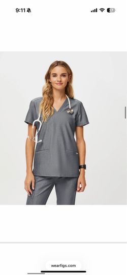 Graphite Casma™ - Three-Pocket Scrub Top