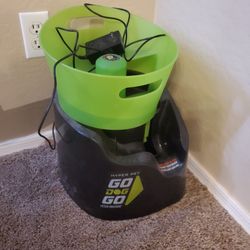 Go Dog Go Dog Automatic Ball Thrower for Sale in Goodyear AZ