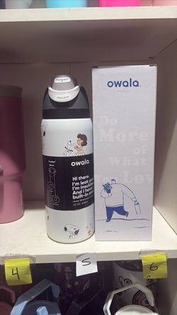 Owala FreeSip Snoopy 32 oz Water Bottle