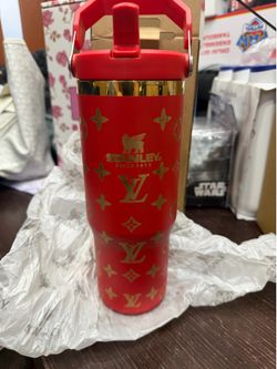 Stanley custom made 30 oz quencher tumbler with top handle