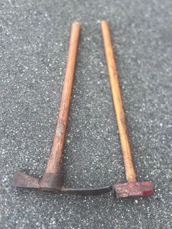 Vintage Sledge Hammer 34” Wood Handle Double Face Heavy Duty  Vintage Pick Axe. Comes as pictured location below  31705 Wesley Chapel blvd Fl 33543 St
