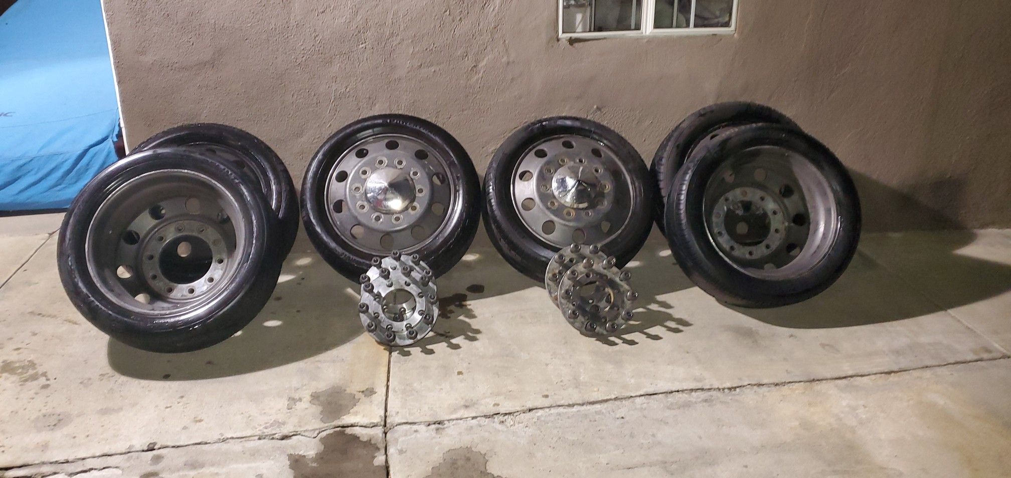 (6) 22” Dually wheels and tires and adapters