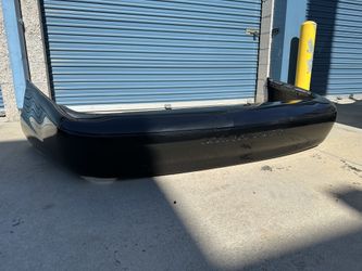 2003-2004 Mercury Marauder Rear Bumper Cover (Needs Repair)