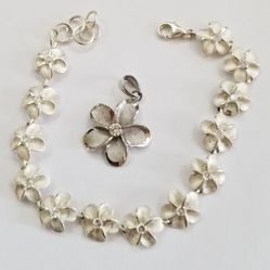 Bracelet And Matching Pendant 