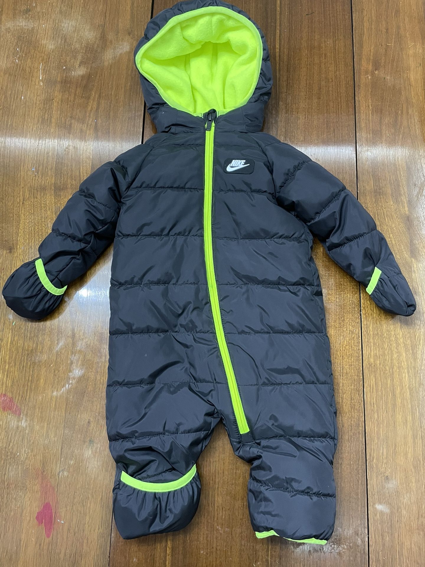 Nike Infant Hooded Puffer Snowsuit Coverall 9 Months