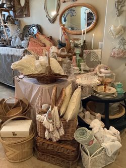 Vintage Estate Sale Pop Up