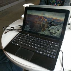 Cube i7 Book - Windows 2 in 1 laptop w/ Wacom support