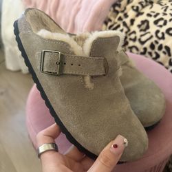 Birkenstock size 8W / 6M Sherpa lined