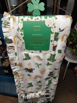 Brand new large throw blanket , reversible , irish shamrocks and irish theme