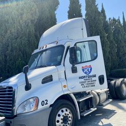 2016 Freight-liner Cascade 