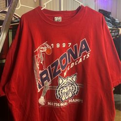 Vintage Arizona Wildcats Basketball T-Shirt