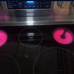 Top notch— Samsung electric stove 