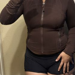 LULU BROWN CROPPED DEFINE JACKET