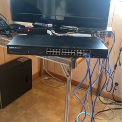 24 Port 1/100/1000 Managed Network Switch 