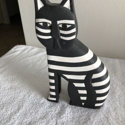 10” Decorative wooden Cat - Very Sweet, Small Chip On Back $5