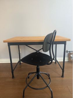 Solid wood top desk with adjustable chair