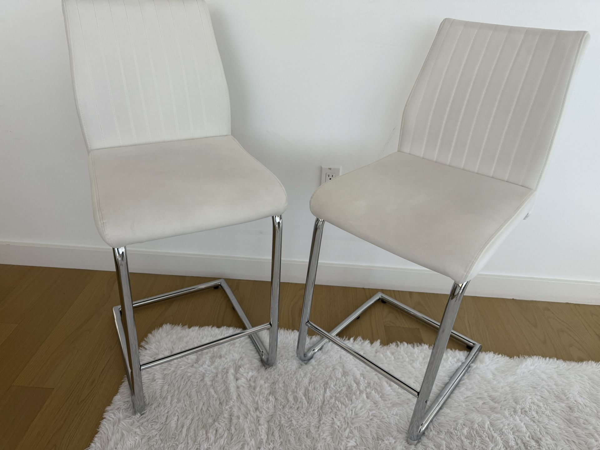 bar stool