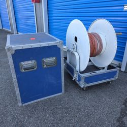 manual cable reel mounted in the box