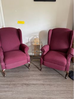 1 Wingback chairs