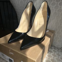 38.5 Christian Louboutin black patent 120mm