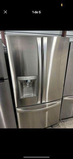 Kenmore Stainless Steel Refrigerator/ Delivery Available