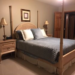 Universal queen 6 piece bedroom set