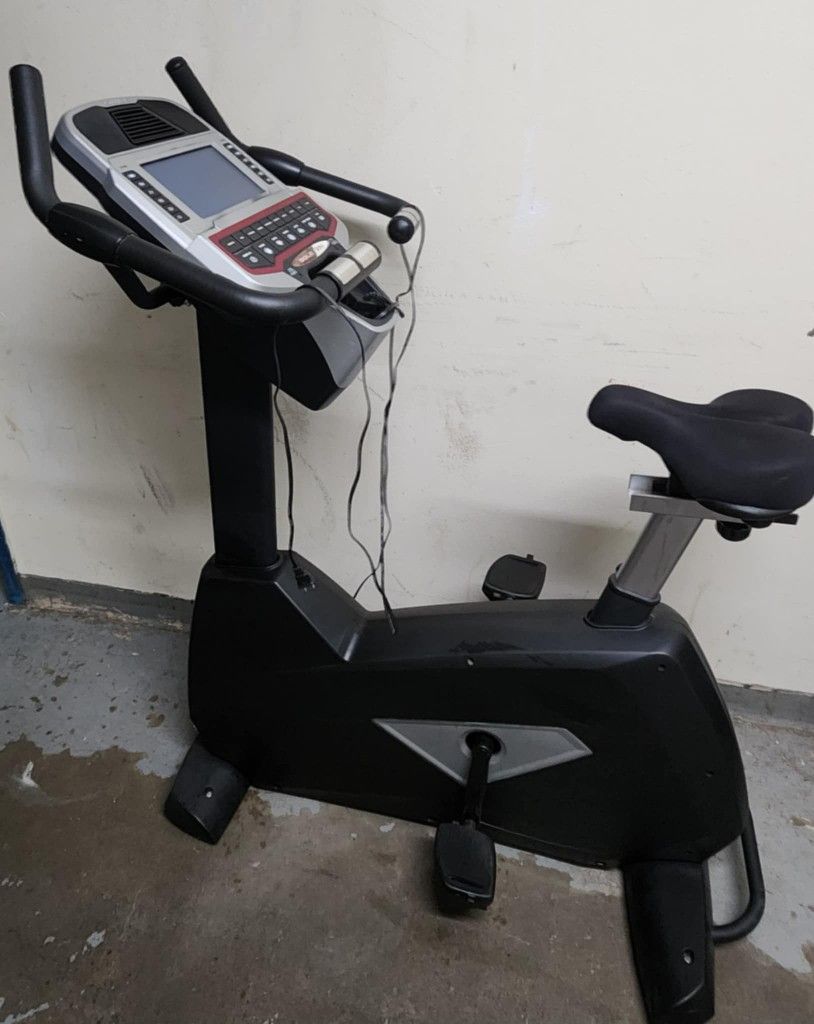 Sole Fitness Upright Bike B94