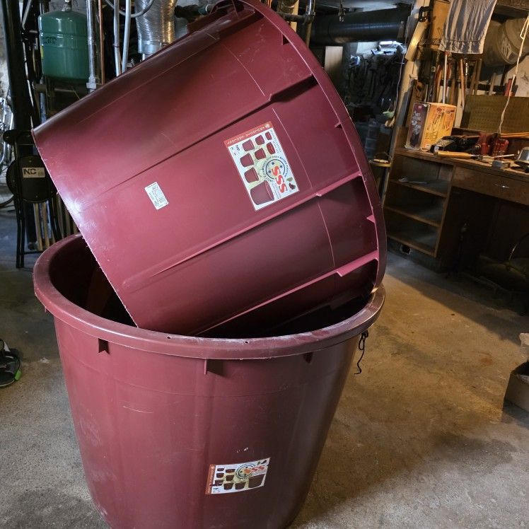 Wine Fermenting Tanks