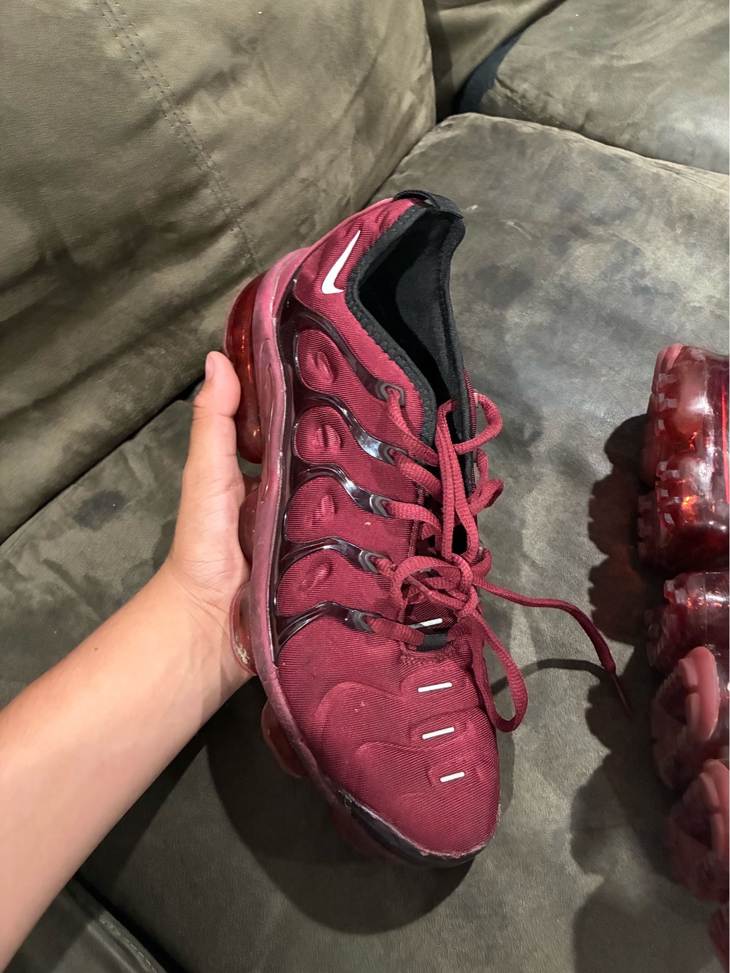 DARKE RED nike air vapors size 9.5