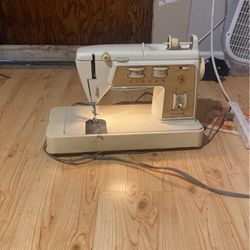 Old School Singer Sewing Machine 
