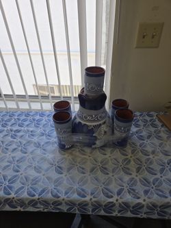Mexican Ceramic Pitcher & 5 CUPS !