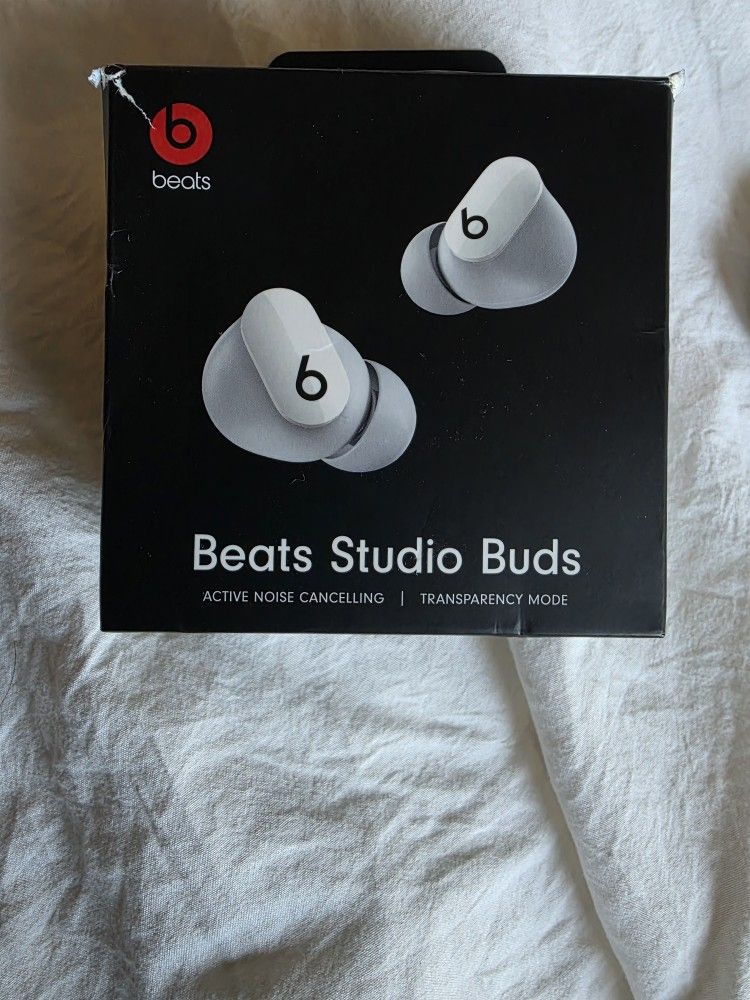 Beats Studio Buds