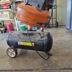 RIDGID COMPRESSOR 6 GALLONS 