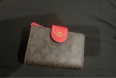 coach brown/ red medium corner zip wallet