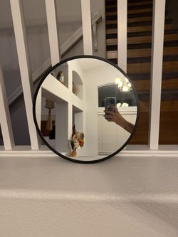 16” Round Mirror