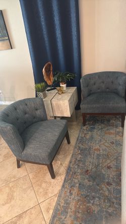 Set of 2 light Blue Tufted Accent Chairs