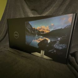 4K Dell U2722D Monitor