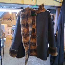 Ladies Size Large  Fake Swued And Fur