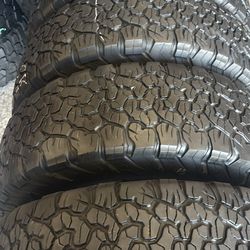 265/70/17 BFGoodrich all terrain ko2