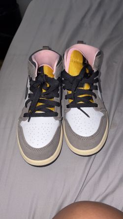 Nike mid size 1