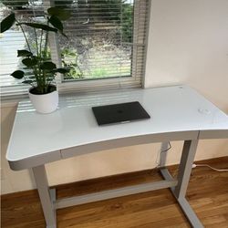 Tresanti Adjustable Height Sit/Stand Tech Desk